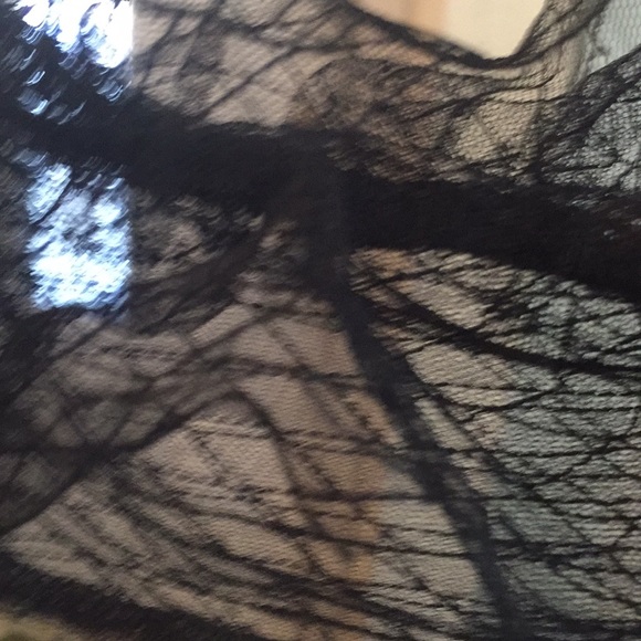 Black lace top - Picture 5 of 8